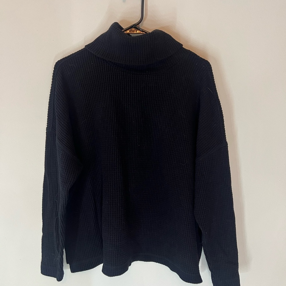 Old Navy Black Turtleneck Waffleknit